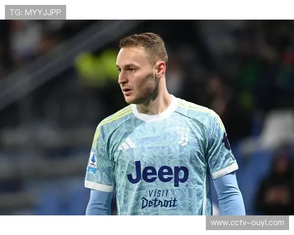 库普梅纳斯梅开二度，尤文图斯半场2-1反超加拉塔萨雷